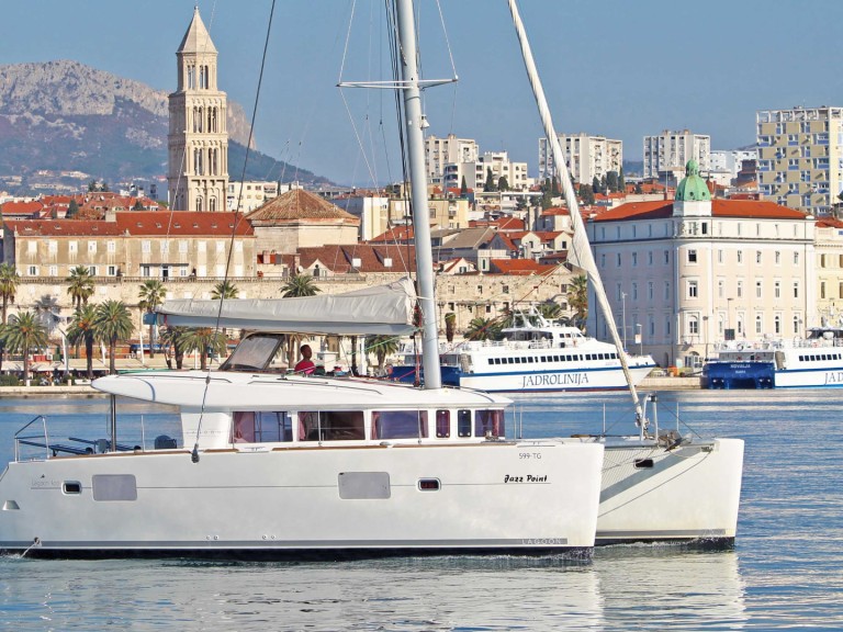 Catamaran rental in Split - Lagoon Lagoon 400