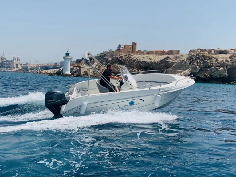 Bareboat Rental Motorboat Pacific Craft with a boat licence