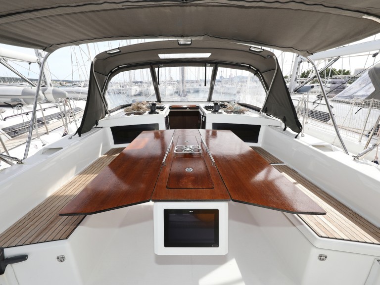 Dufour Dufour 470 in Sukošan on SamBoat