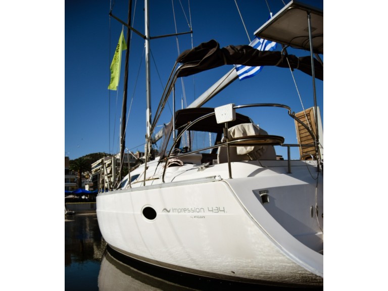 Boat rental Elan Impression 434 in Kavála on Samboat