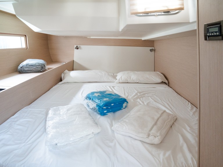 Sailboat rental with or without captain Bénéteau Castiglioncello