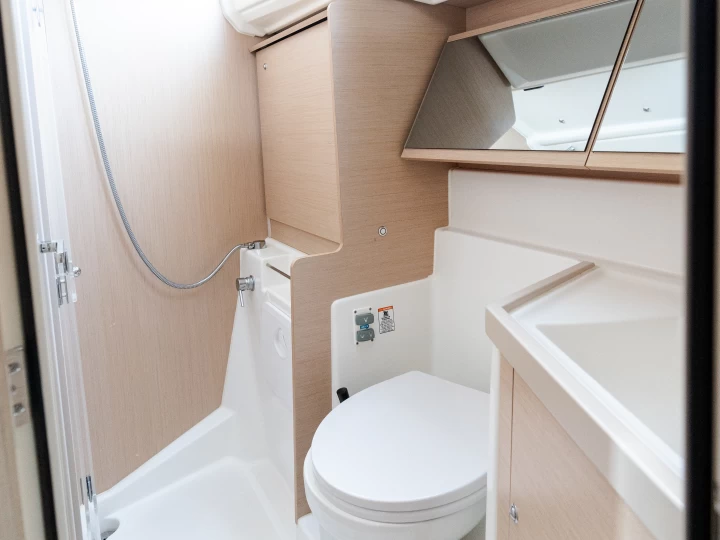 Bareboat Rental Sailboat Bénéteau with a boat licence