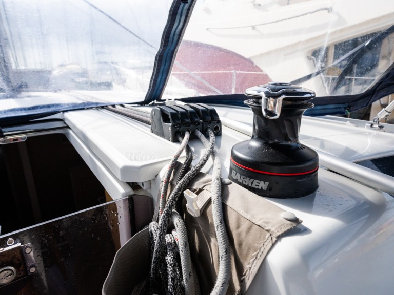 Yacht charter Castiglioncello cheap Oceanis 40.1