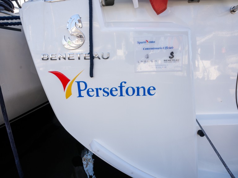 Sailboat for rent Olbia at the best price