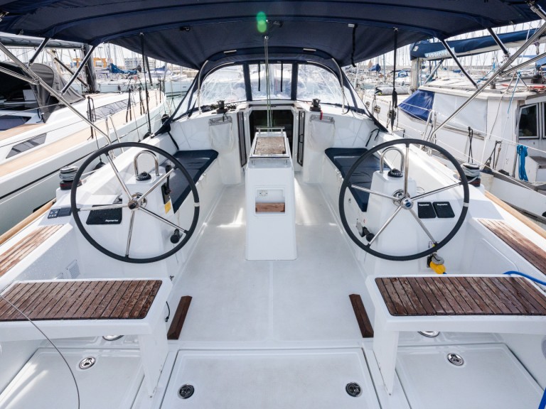 Sailboat rental with or without captain Bénéteau Castiglioncello