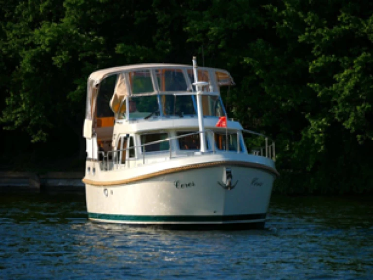 FB-Yachtcharter Linssen / Grand Sturdy 29.9 AC charter bareboat or captained in  Malchow