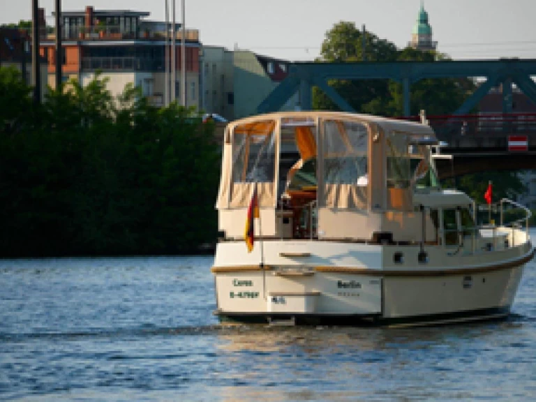 Houseboat rental with or without captain FB-Yachtcharter Malchow