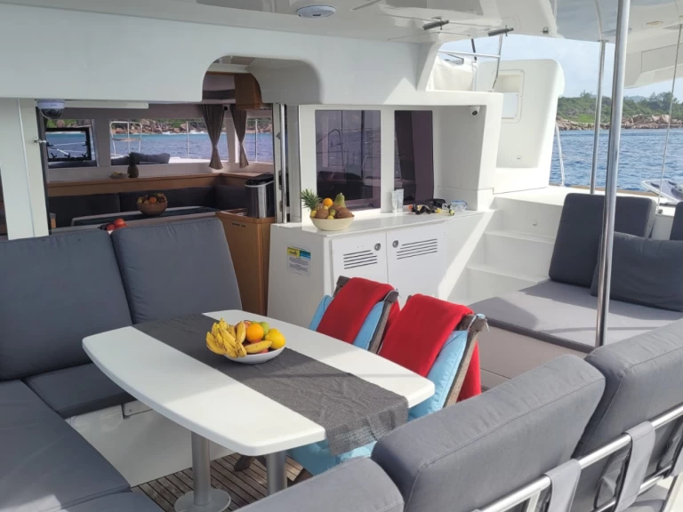 Rent a Lagoon Lagoon 450 F Zanzibar