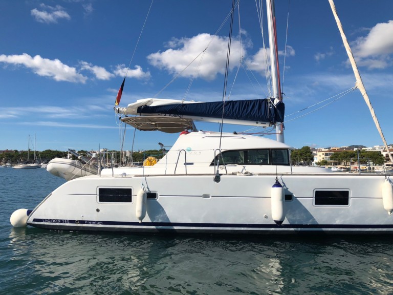 Catamaran for rent Gouvia at the best price