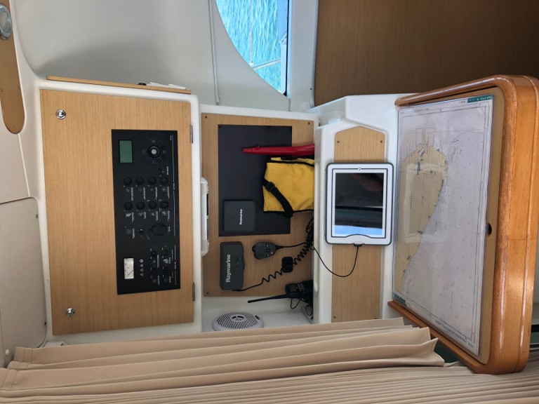 Lagoon Lagoon 380 S2 in Gouvia on SamBoat