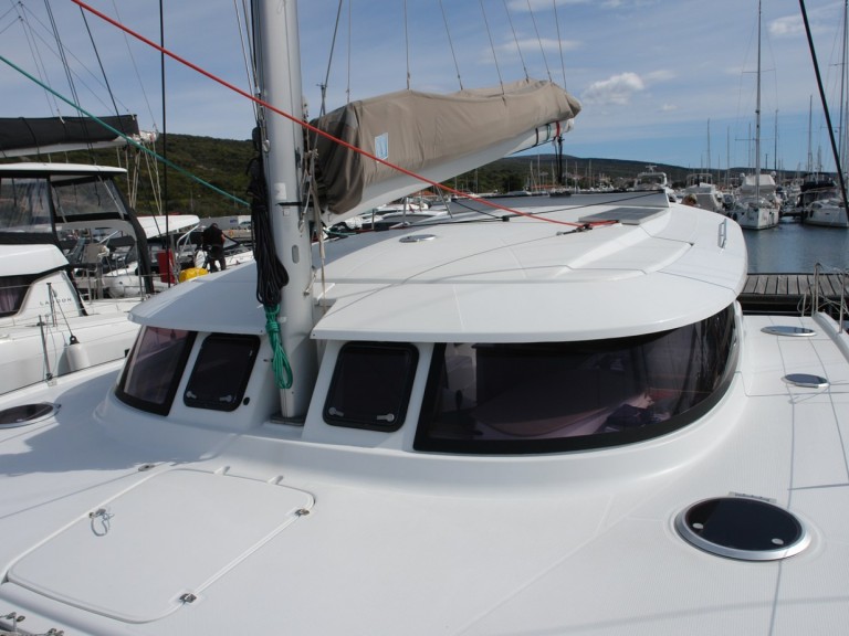 Bareboat Rental Catamaran Fountaine Pajot with a boat licence