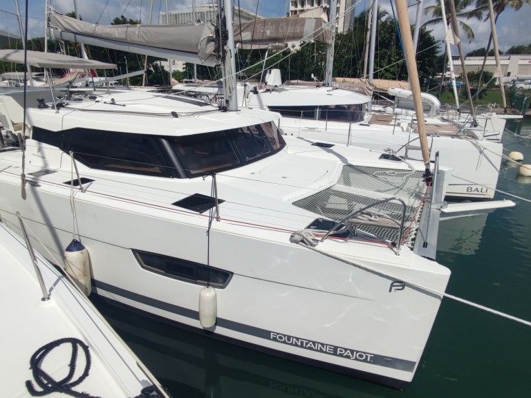 Catamaran rental in Bas du Fort - Fountaine Pajot Fountaine Pajot Lucia 40 - 4 cab.