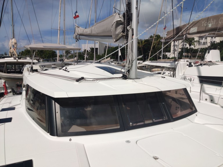 Boat rental Fountaine Pajot Lucia 40 in Bas du Fort Marina on Samboat