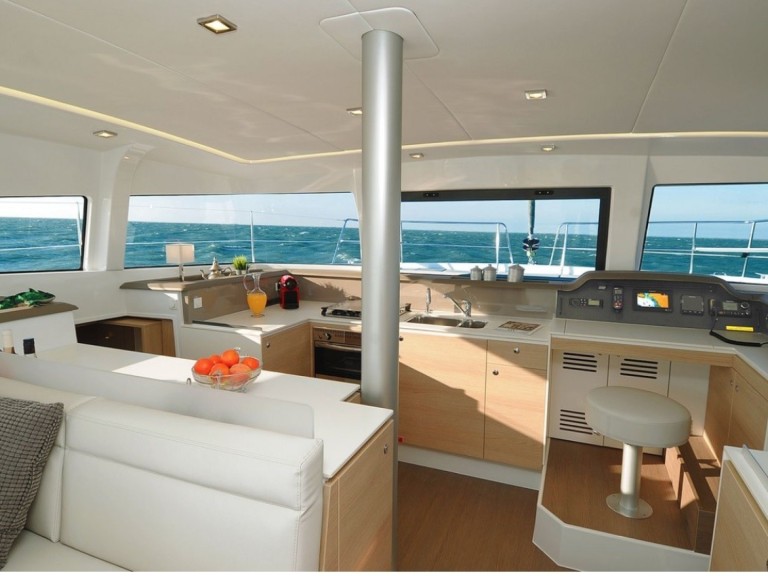 Bali Bali 4.1 in Mai Khao on SamBoat