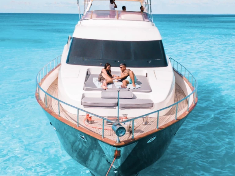 Luxury Yacht rental in La Romana - Azimut Azimut 85 Ultimate