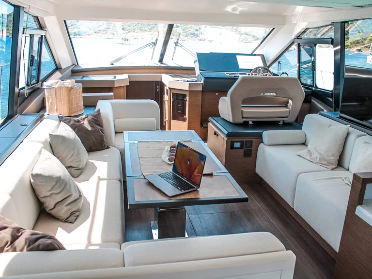 Motorboat rental in Seget Donji - Bénéteau Monte Carlo 52