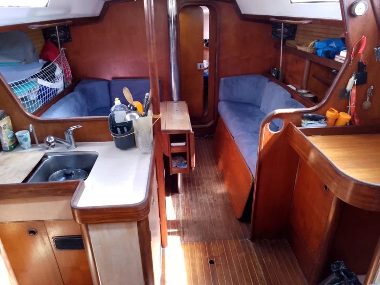 Rent a Bénéteau First 38 S Bas du Fort
