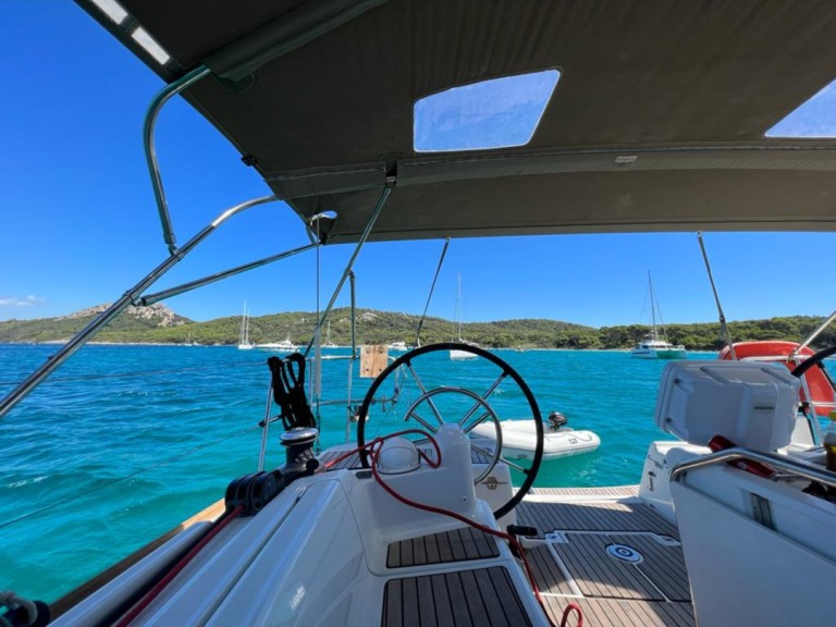 Yacht charter Hyères cheap Sun Odyssey 449