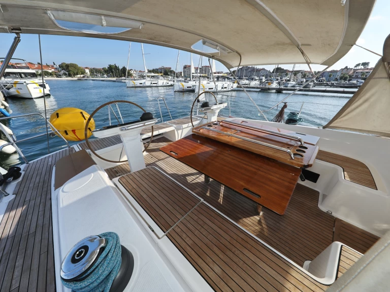 Bareboat Rental Sailboat Bavaria with a boat licence