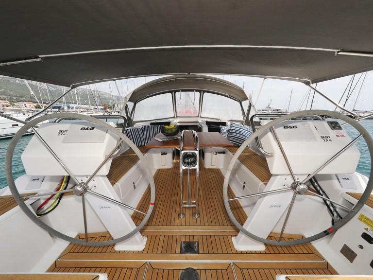 Hanse Hanse 455 charter bareboat or captained in  Šibenik