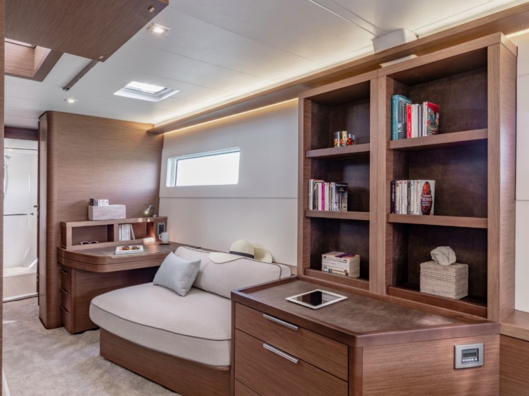 Rent a Lagoon Lagoon 46 Alimos