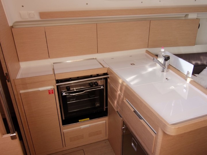 Elan Elan Impression 35 in Punat on SamBoat