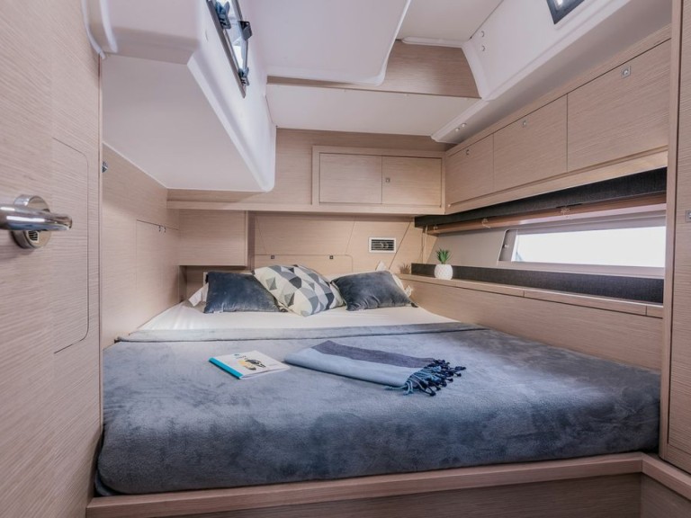 Boat rental Dufour Dufour 470 in Salerno on Samboat