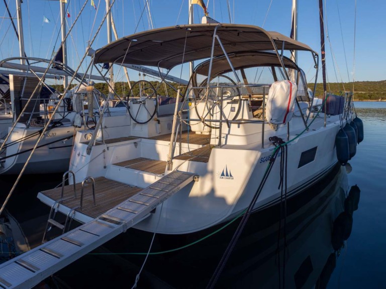 Boat rental Jeanneau Jeanneau 54 in Golfo Aranci on Samboat