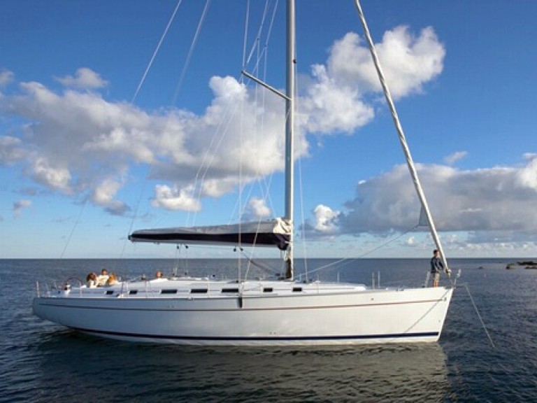 Sailboat rental with or without captain Bénéteau Anzio