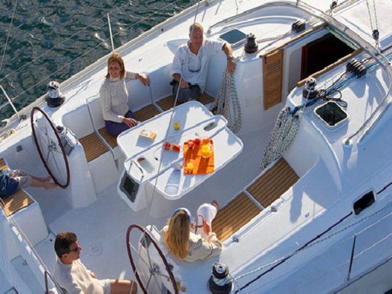 Bareboat Rental Sailboat Bénéteau with a boat licence