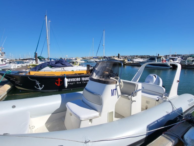 Yacht charter Ferragudo cheap DROMOR 28