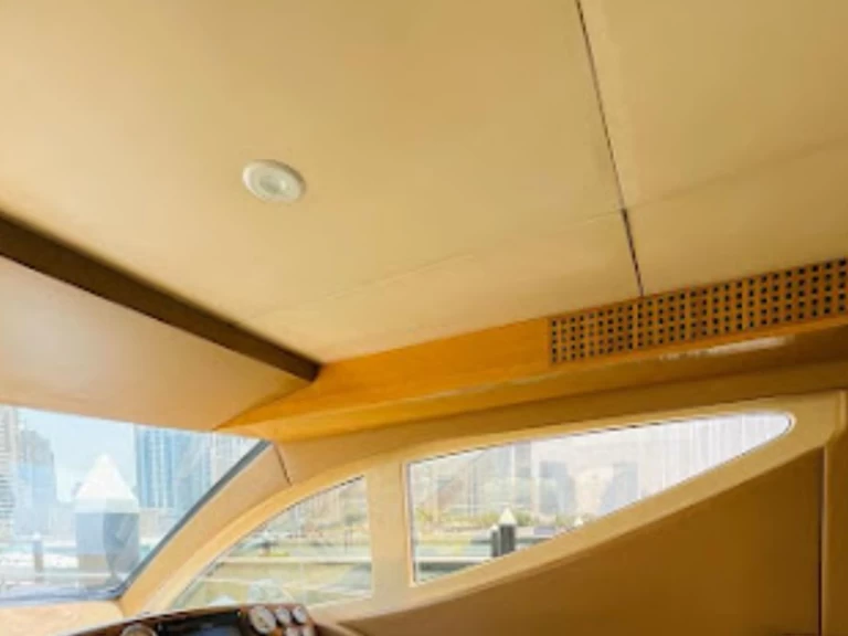 Motorboat for rent Dubai Marina at the best price