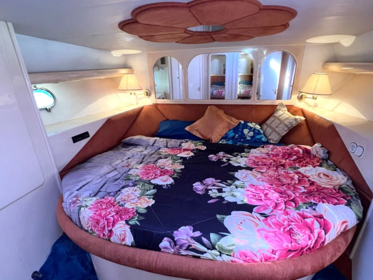 Yacht charter Dubai Marina cheap Azimut 58