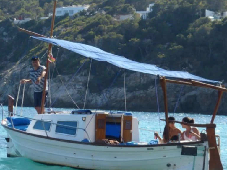 Motorboat rental with or without captain Majoni Ibiza Town