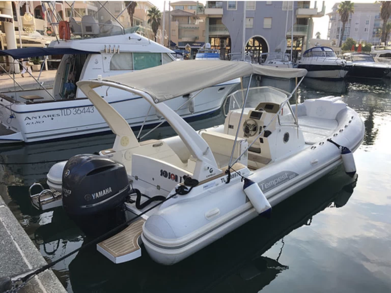 Rent a Nuova Jolly Prince 25 Les Salins d'Hyères