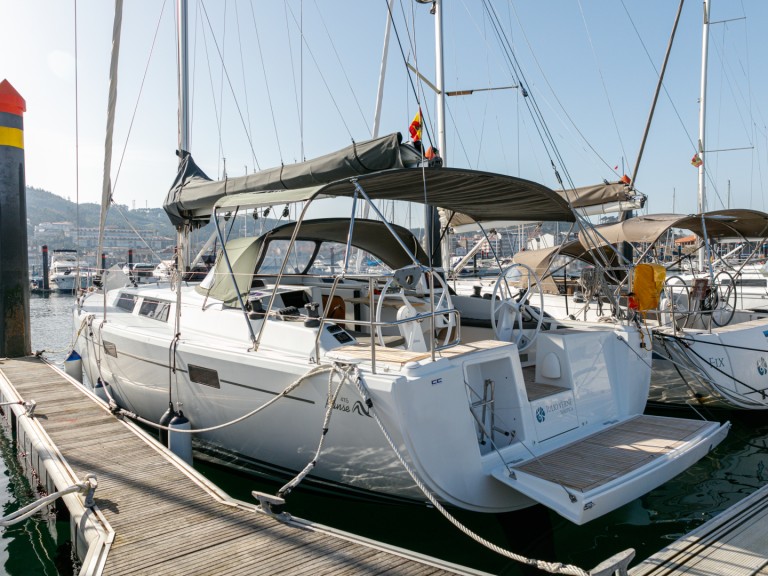 Sailboat rental in Baiona - Hanse Hanse 415