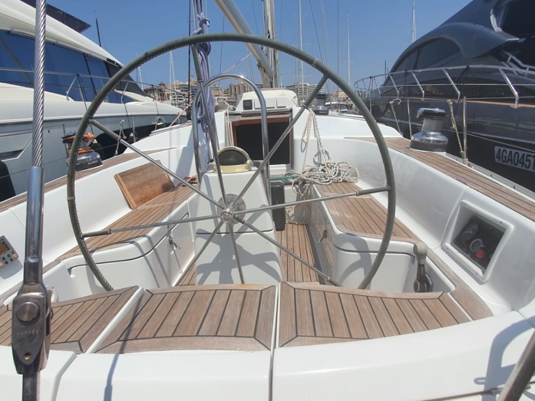 Sailboat for rent Baiona at the best price