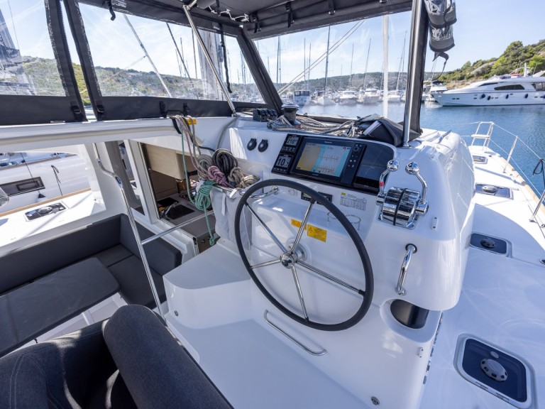 Boat rental Lagoon Lagoon 40 in Primošten on Samboat