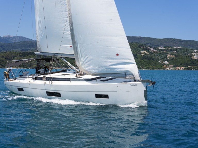 Rent a Bavaria Bavaria C45 Lefkáda
