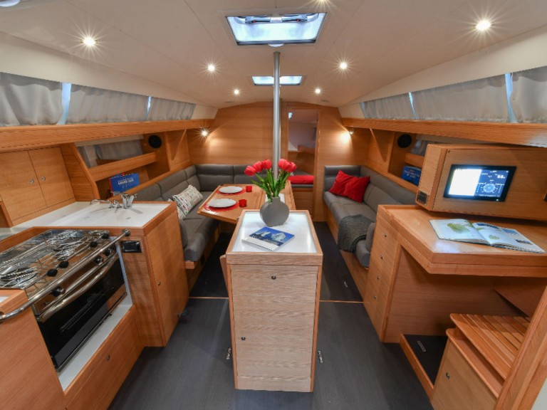 Alubat Ovni 395 charter bareboat or captained in  Port-Haliguen