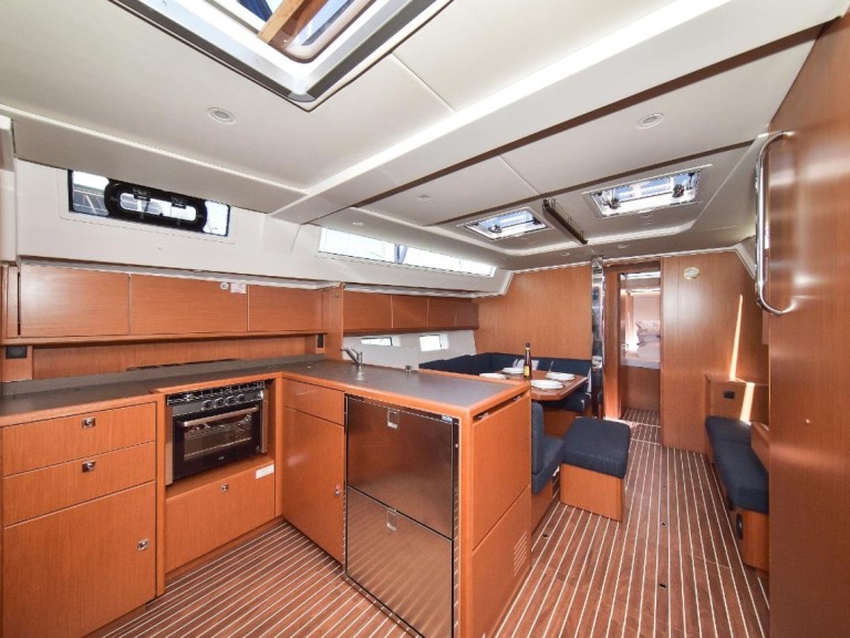 Sailboat for rent Sukošan at the best price