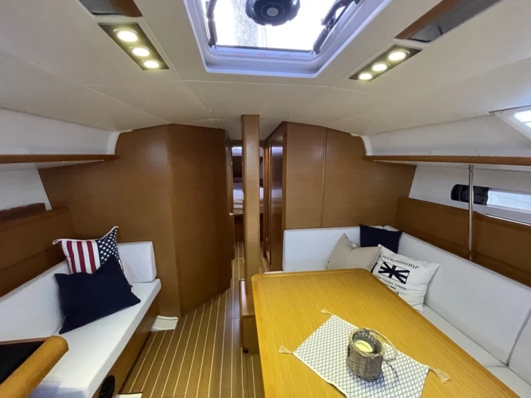 Sailboat rental with or without captain Jeanneau Mauseidvåg