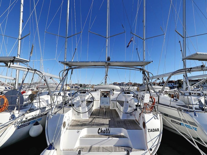 Bareboat Rental Sailboat Bavaria with a boat licence