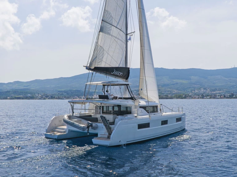 Catamaran rental in Lefkáda - Lagoon Lagoon 46