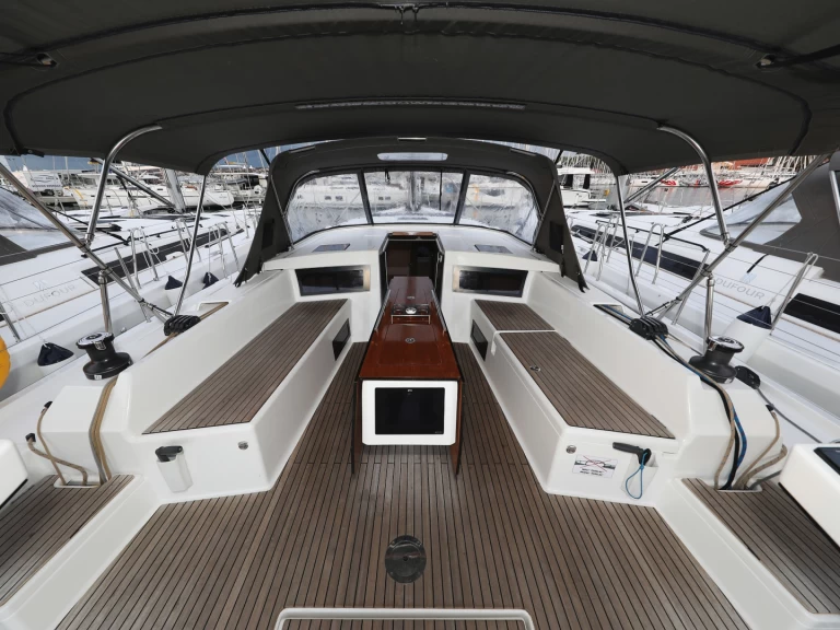Boat rental Dufour Dufour 470 in Biograd na Moru on Samboat
