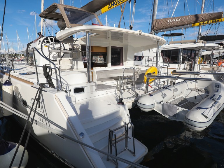 Catamaran rental in Biograd na Moru - Lagoon Lagoon 400 S2