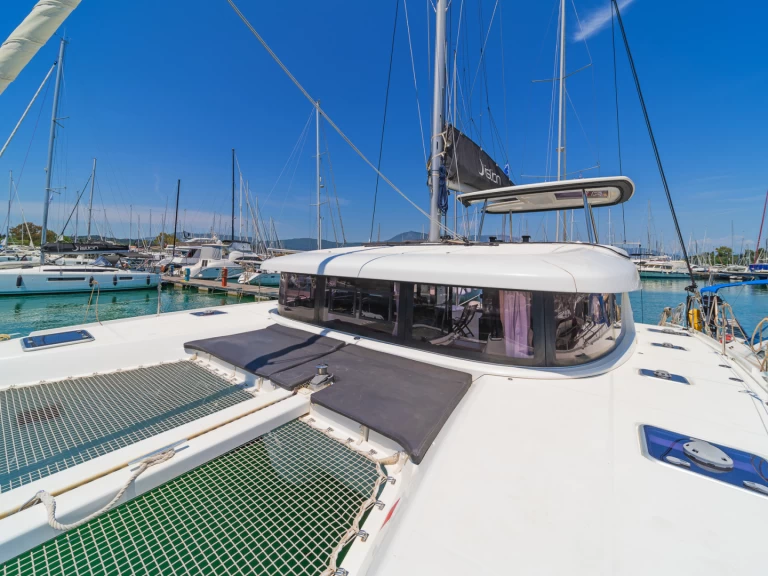 Yacht charter Gouvia cheap Lagoon 42
