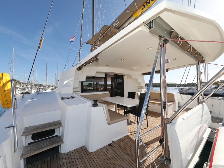 Yacht charter Šibenik cheap Bali 4.5