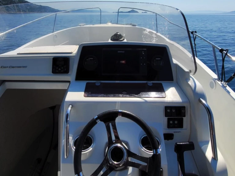 Bareboat Rental Motorboat Jeanneau with a boat licence