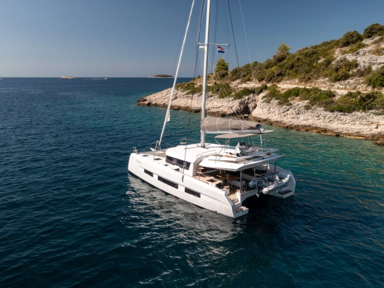 Boat rental Dufour Dufour Catamarans 48 Sail in Primošten on Samboat